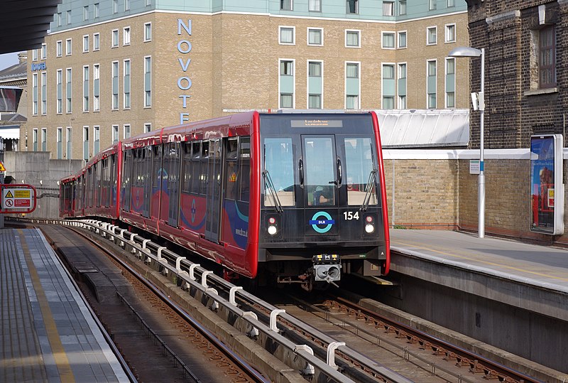 File:Greenwich station MMB 05 154.jpg