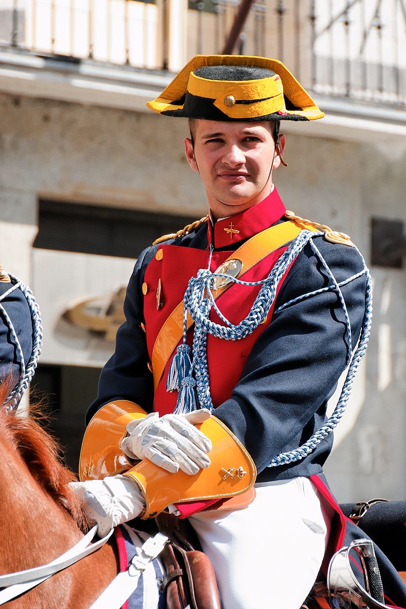 File:Guardia civil in Madrid 06.jpg - Wikimedia Commons