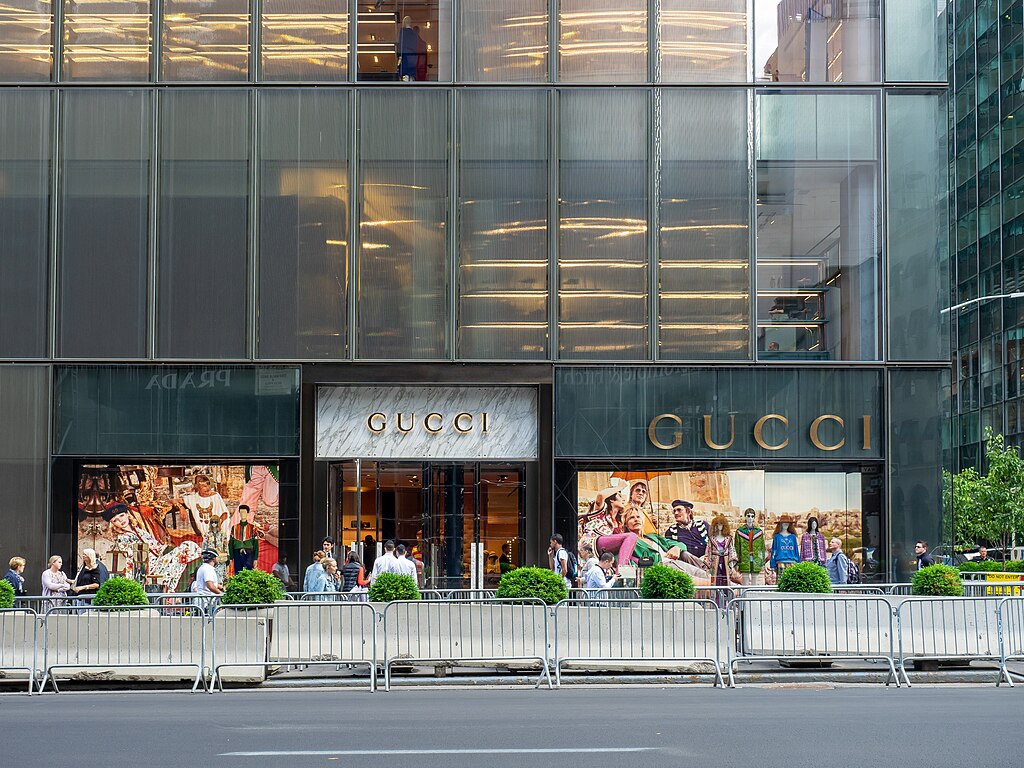 gucci hours nyc