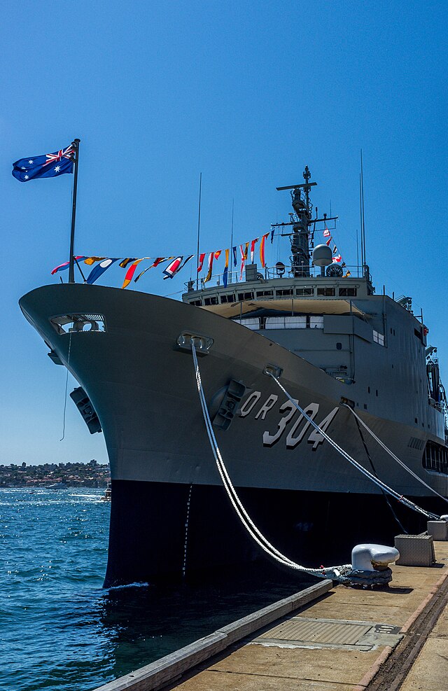 640px-HMAS_Success_%28OR_304%29.jpg