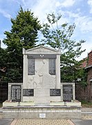 War memorial in Haisnes, South exposure