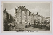 A postcard showing the corner between Luotsikatu, Satamakatu and Kruunuvuorenkatu around 1900. Helsinki katajanokka.jpg