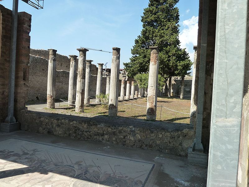 File:House of the faun pompeii VI.jpg