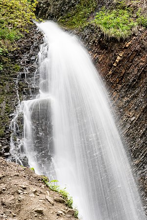 Huk-waterfall-2.jpg