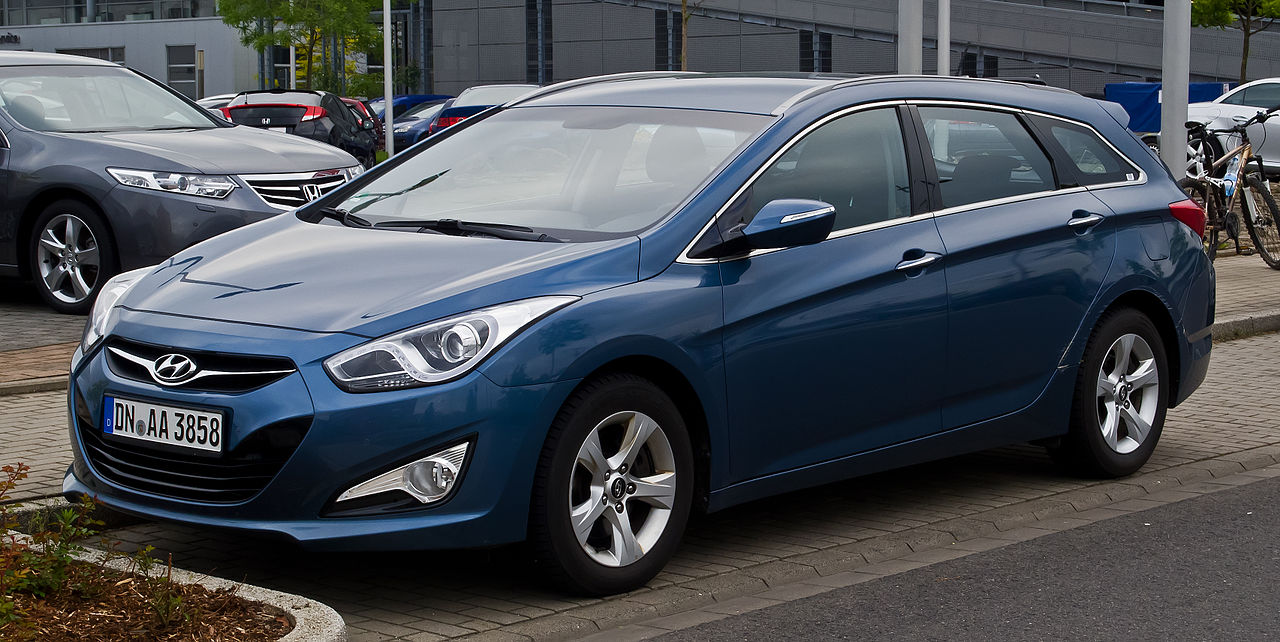 Image of Hyundai i40 Kombi 1.7 CRDi Style – Frontansicht, 1. Juni 2013, Düsseldorf