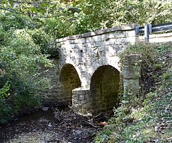 Изображение Cemetery Road Bridge.jpeg