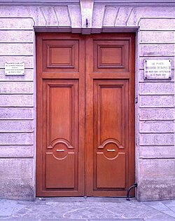 Immeuble 10 rue de l'Éperon, Paris 2012.jpg