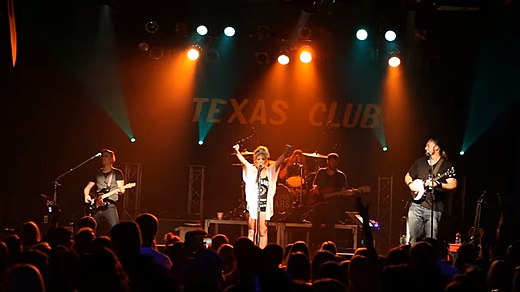 Spears performing in 2014