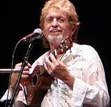 Jon Anderson with ukulele 2.jpg