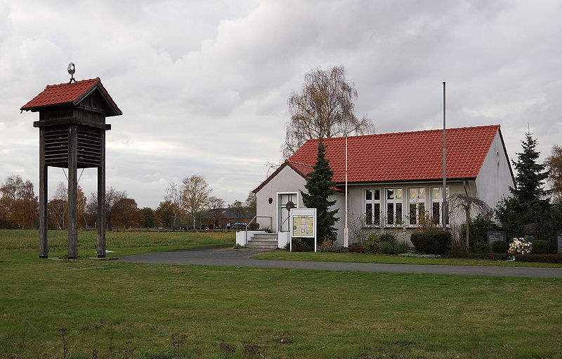 File:Kapelle Heil IMGP0510 wp.jpg