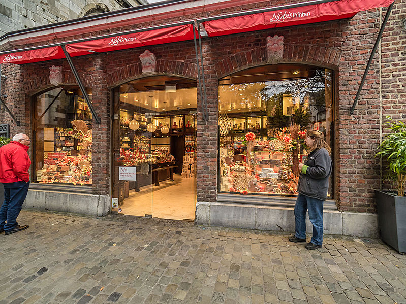 File:Krämerstraße - Altstadt Aachen - Nordrhein-Westfalen - Deutschland (21773363150).jpg