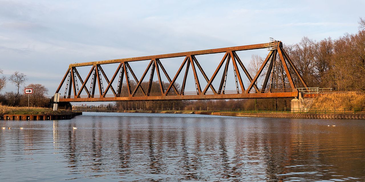 Datei:Lüdinghausen, Eisenbahnbrücke über dem Dortmund-Ems ...