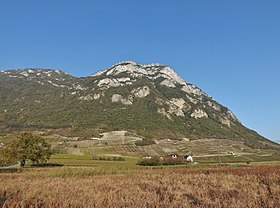 Blick auf den Tormery-Felsen von Chignin nach Nordwesten.