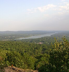 Danau Deforestasi Tinggi Tor.jpg