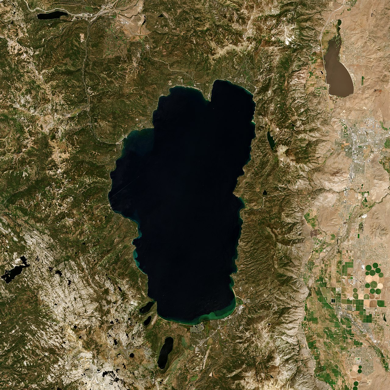 Устье тахо. Озеро в штате Невада. Озеро Тахо на карте. Река Тахо. Озеро Тахо Якутия.