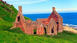 Lamberton Skerrs Fishery Cottage Ruin.jpg