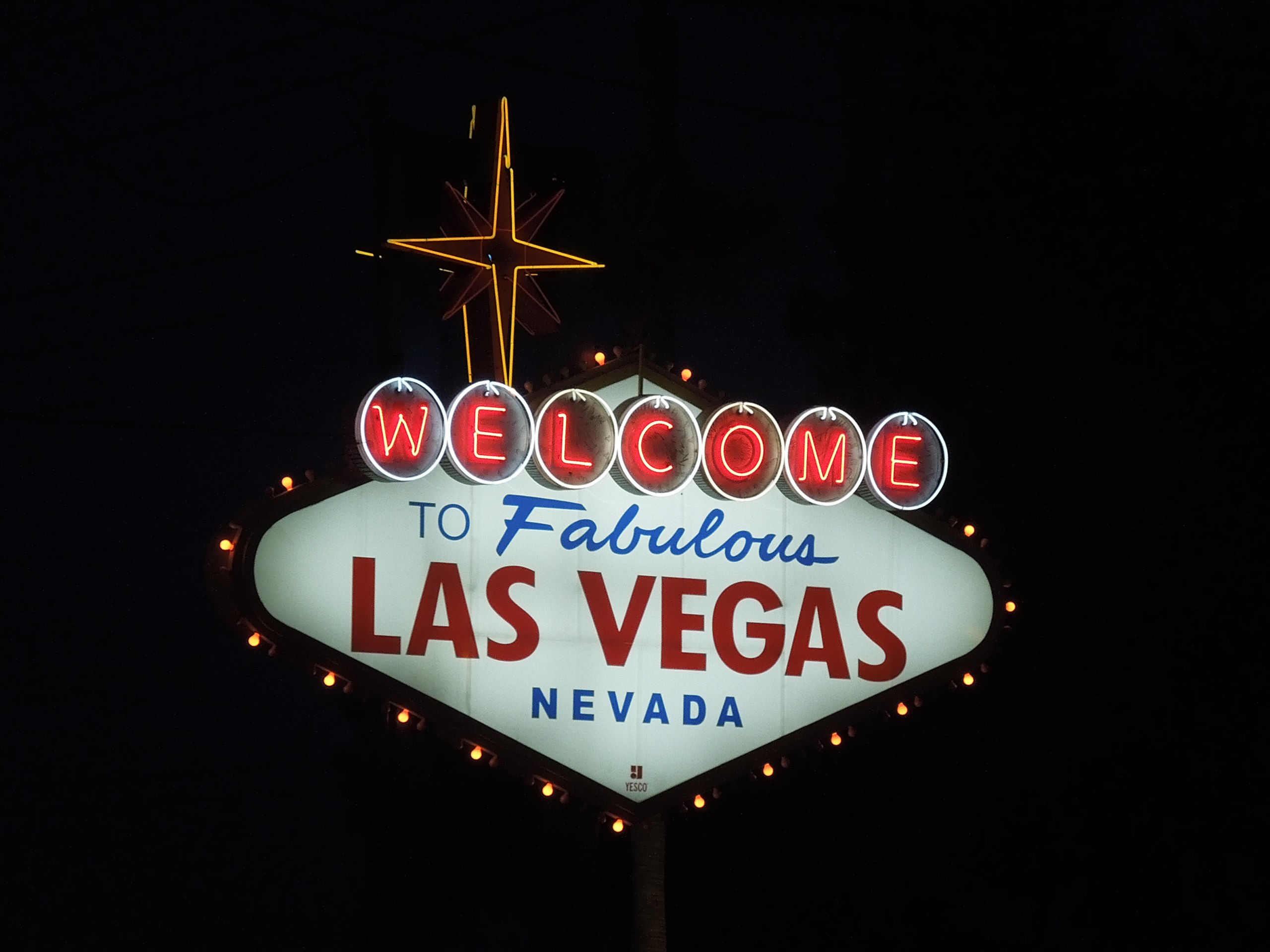 Las Vegas sign night by naturebe on DeviantArt