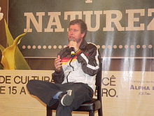 Leandro Narloch pada konferensi pers di Cotia, Brasil