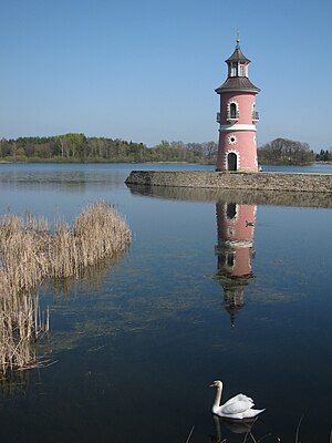 Leuchtturm auf der Mole des Großteichs bei Moritzburg