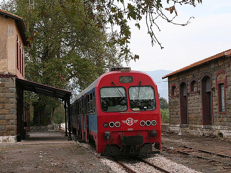 File:Local train at Messini.jpg