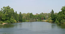 File:London_Kensington_Gardens_The_Long_Water.jpg