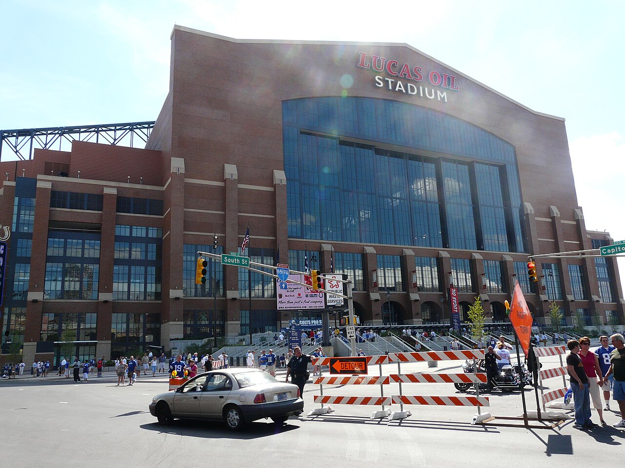 Lucas Oil Stadium - Wikipedia