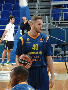 Lukas Fischer 40 CB Gran Canaria EuroLeague 20181012.jpg