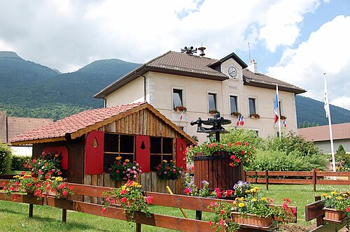 Serrurier porte blindée Échenevex (01170)