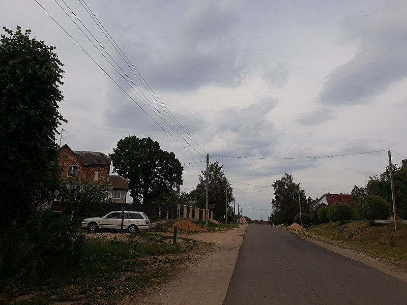 File:Mandryki village.jpg