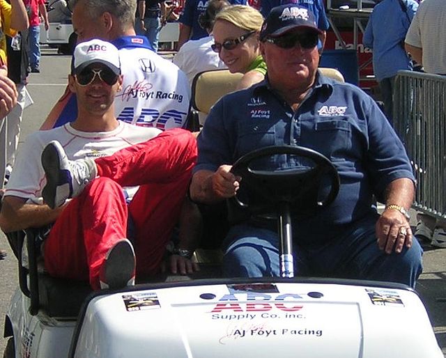 A. J. Foyt (right) and former driver Darren Manning (left) at the 2007 Indianapolis 500