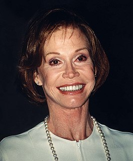 Mary Tyler Moore American actress and television producer (1936–2017)