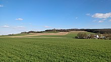 Anblick von Westen, rechts der Hof Talwiese