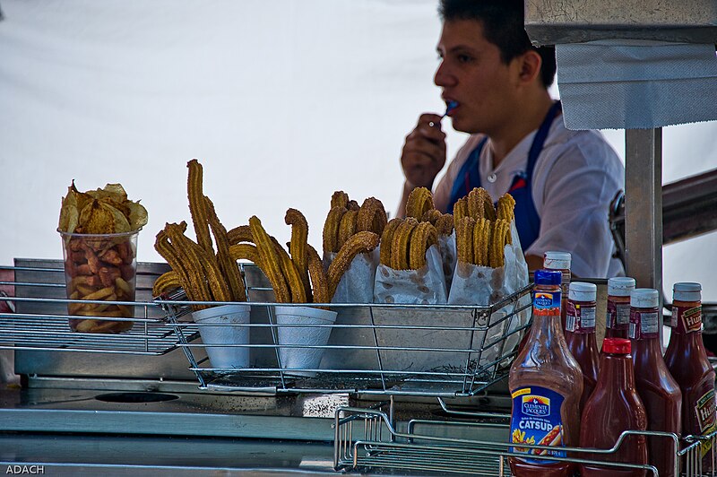 File:Merida, yukatan - architecture, street life and the people - Churros.jpg