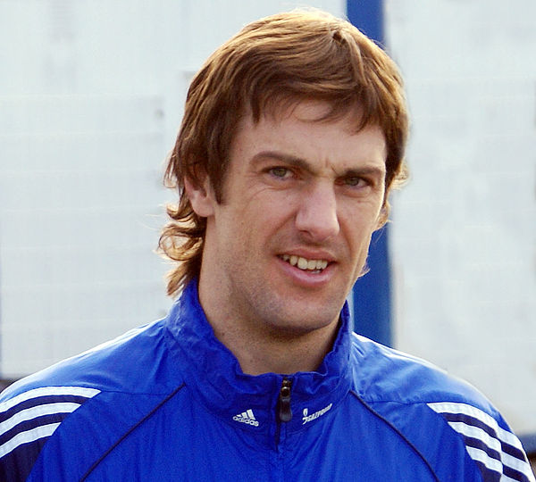 Krstajić with Schalke 04 in 2007.