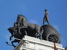 The final fight was shot among the quadrigas atop the Banco de Bilbao building in Madrid.