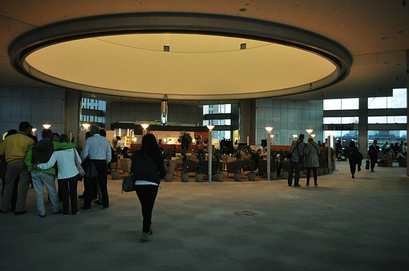 File:Observation deck of Metropolitan Government Office Building South Tower 01A (15547005200).jpg