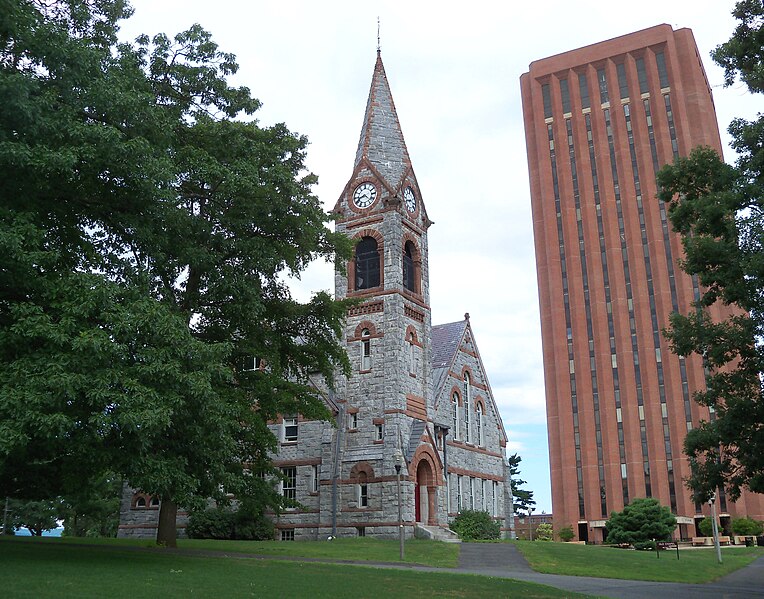 File:Old Chapel and du Bois Library 5.JPG