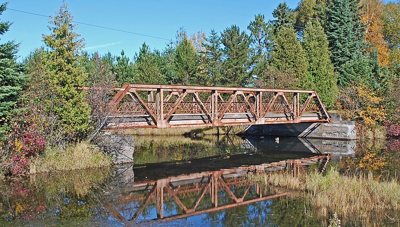 File:Old US41 Bridge Baraga MI.jpg