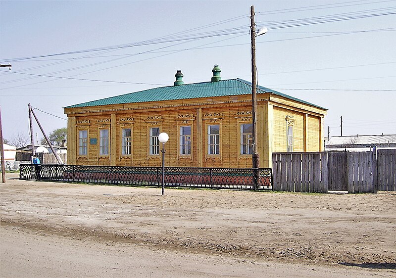 File:One of the first schools in Bukeevskaya Orda, Kazakhstan.jpg