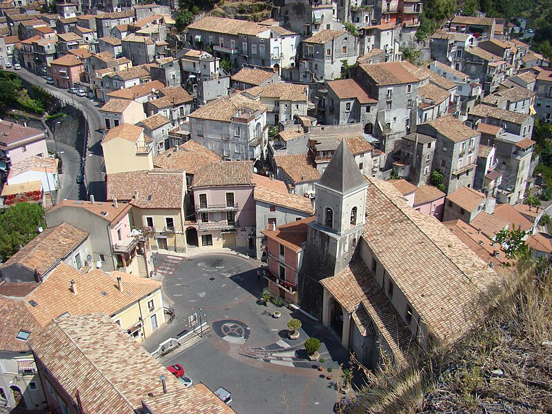 File:Orsomarso Piazza Chiesa S.Giovanni Battista.jpg