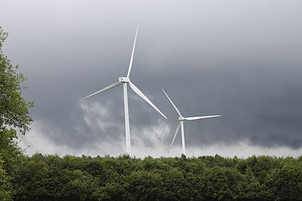 Wind turbines in Saint-Seine-l'Abbaye.