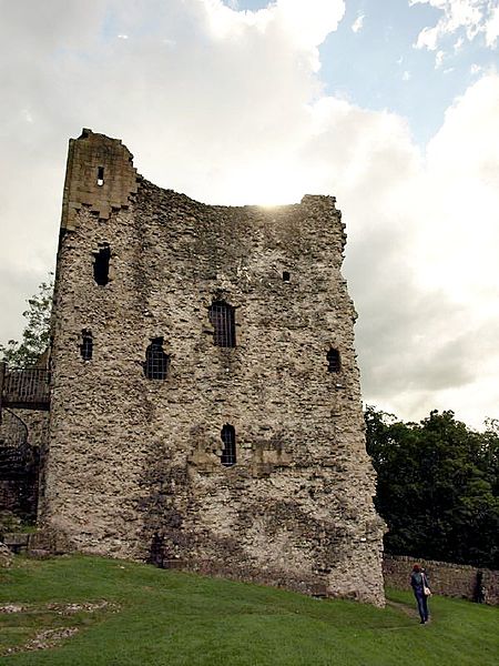 File:Peveril Castle keep, 2008.jpg