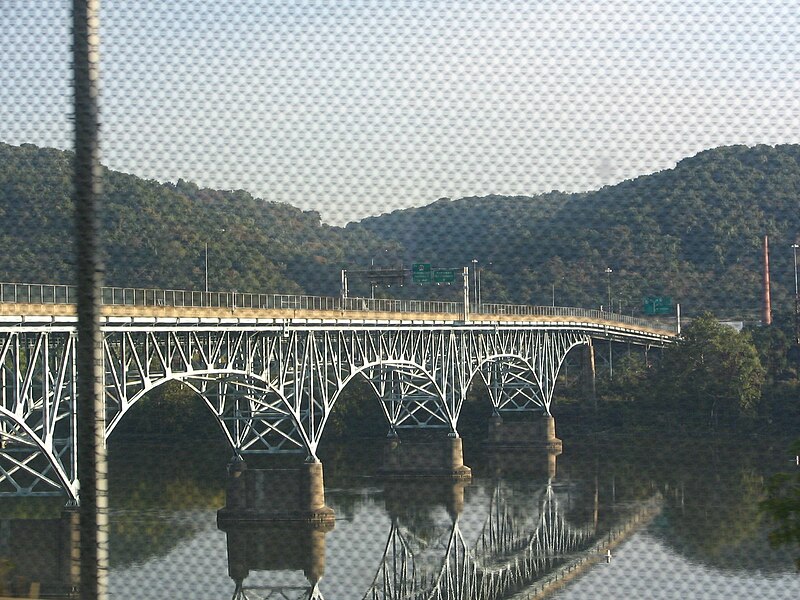 File:Pitt highlandpark bridge.jpg