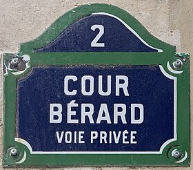 Voir la plaque.