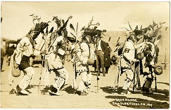 Danse du daim, Pueblo San Ildefonso, entre 1918 et 1930