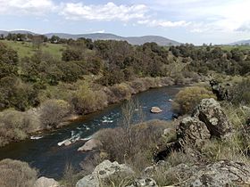 Río Lozoya a su paso por Buitrago.jpg