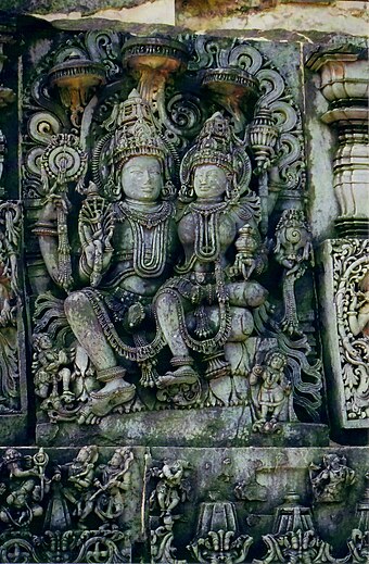 Vishnu with Lakshmi (Lakshminarayana) at Halebidu