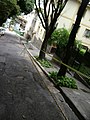 A rua Samuel Pereira, com edifícios fechados pela Defesa Civil.