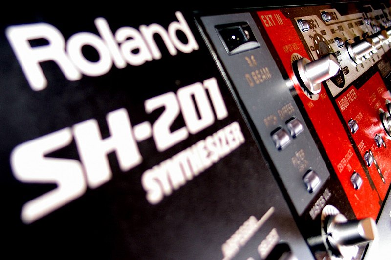 File:Roland SH-201 (logo).jpg