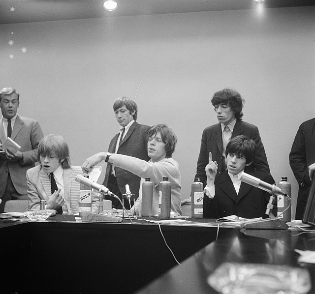 The Rolling Stones in 1964, including (from left to right): Brian Jones, Charlie Watts, Jagger, Bill Wyman, and Keith Richards